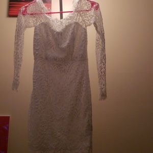 Bodycon mini white lace dress